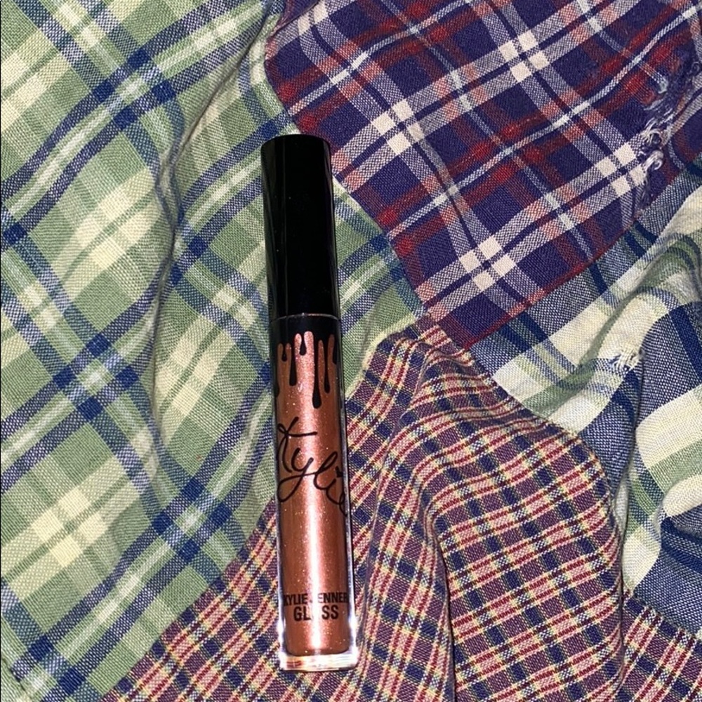 Kylie Jenner Gloss